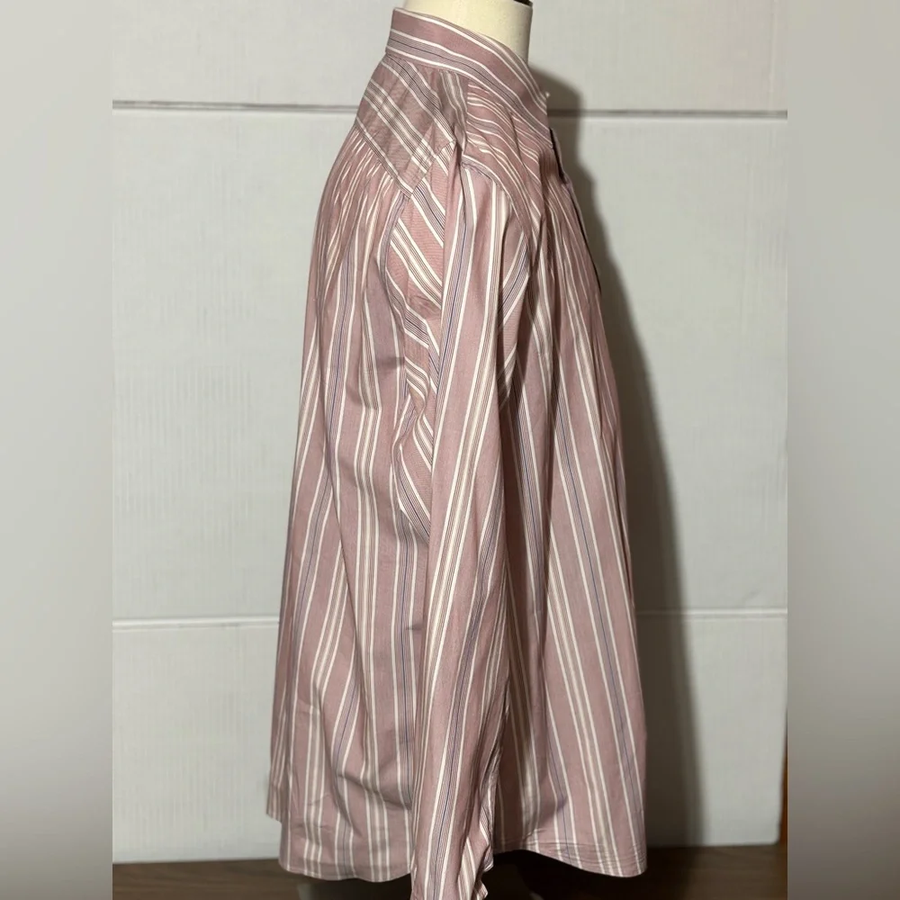 Banana Republic button up shirt size XL 17/17 1/2 pink white & blue 31” L